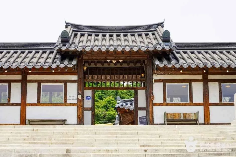세라비한옥카페 공간 사진 1